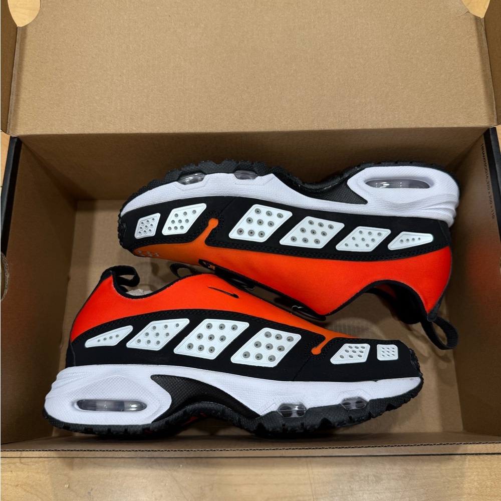 Nike Air Max Sunder Size 6.5W
